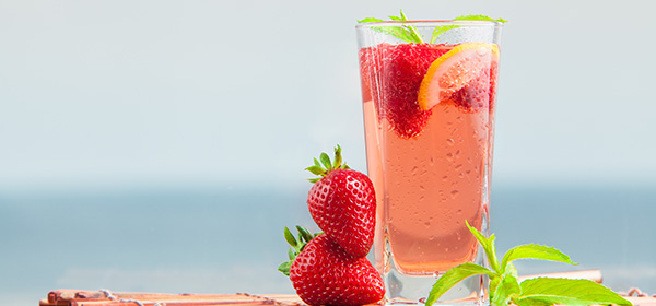 Strawberry lemonade mocktail Strawberry lemonade mocktail